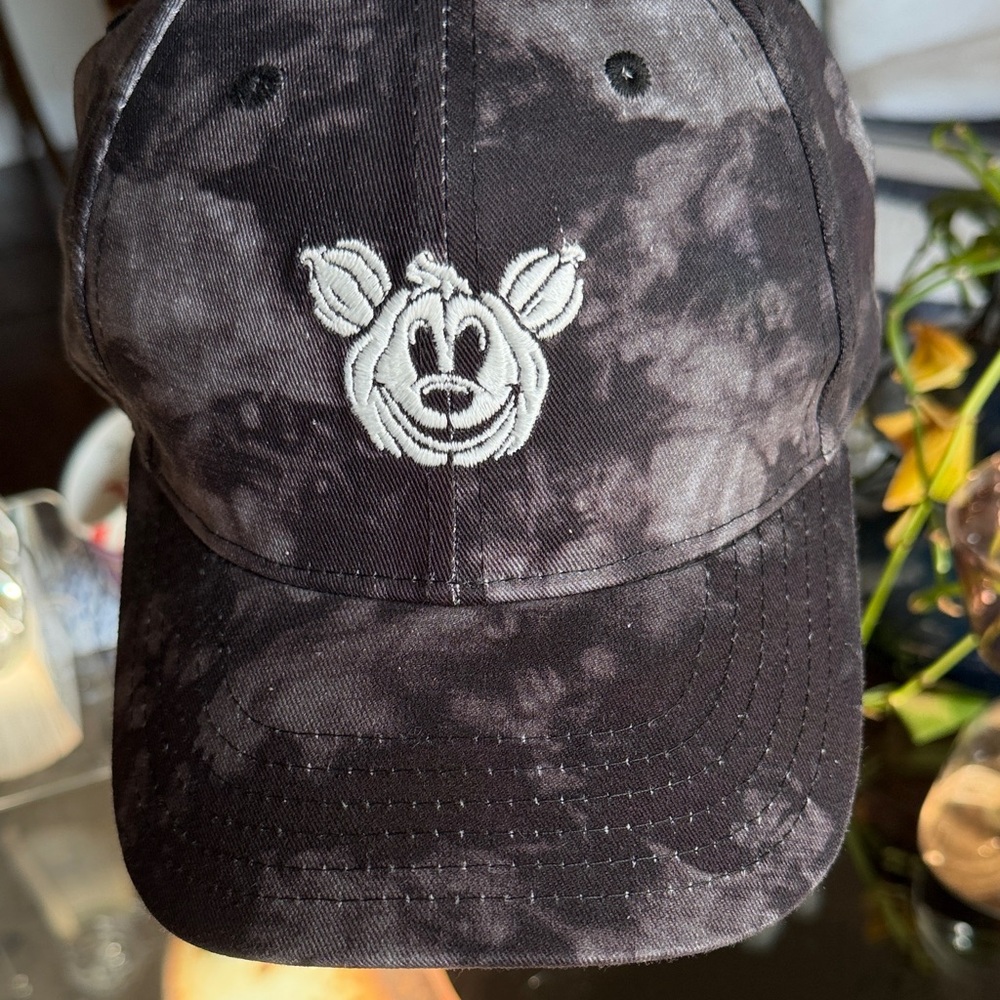 Disney store Mickey scary Halloween Ball cap Black Embroidered Character
